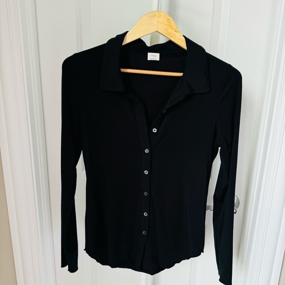 Aritzia Wilfred Black Button Up - Picture 5 of 7